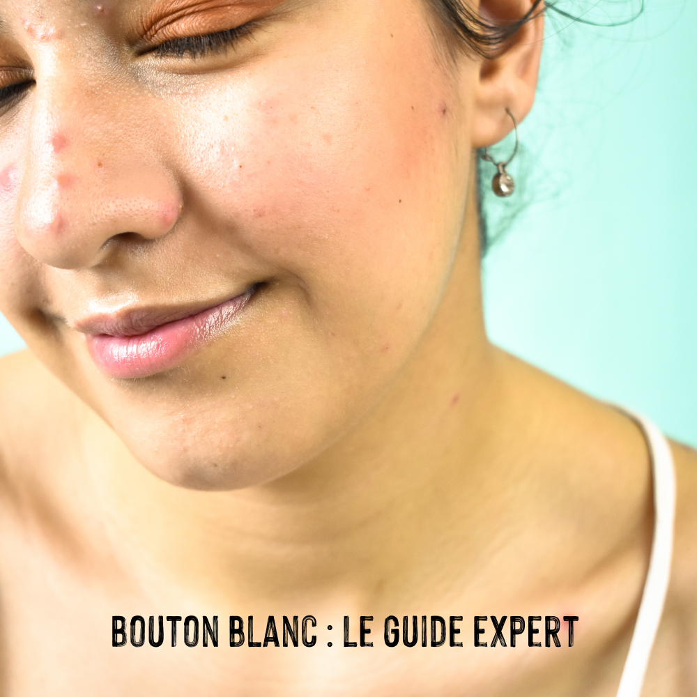 Fille avec bouton blanc visage