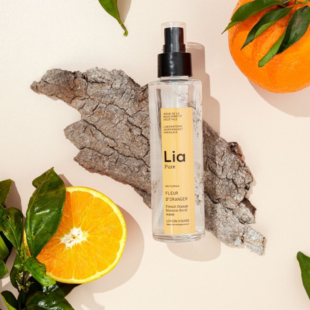 photo flacon eau florale fleur d&