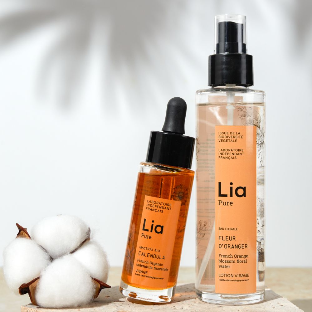 photo duo peau sensible en situation flacon eau florale fleur d&
